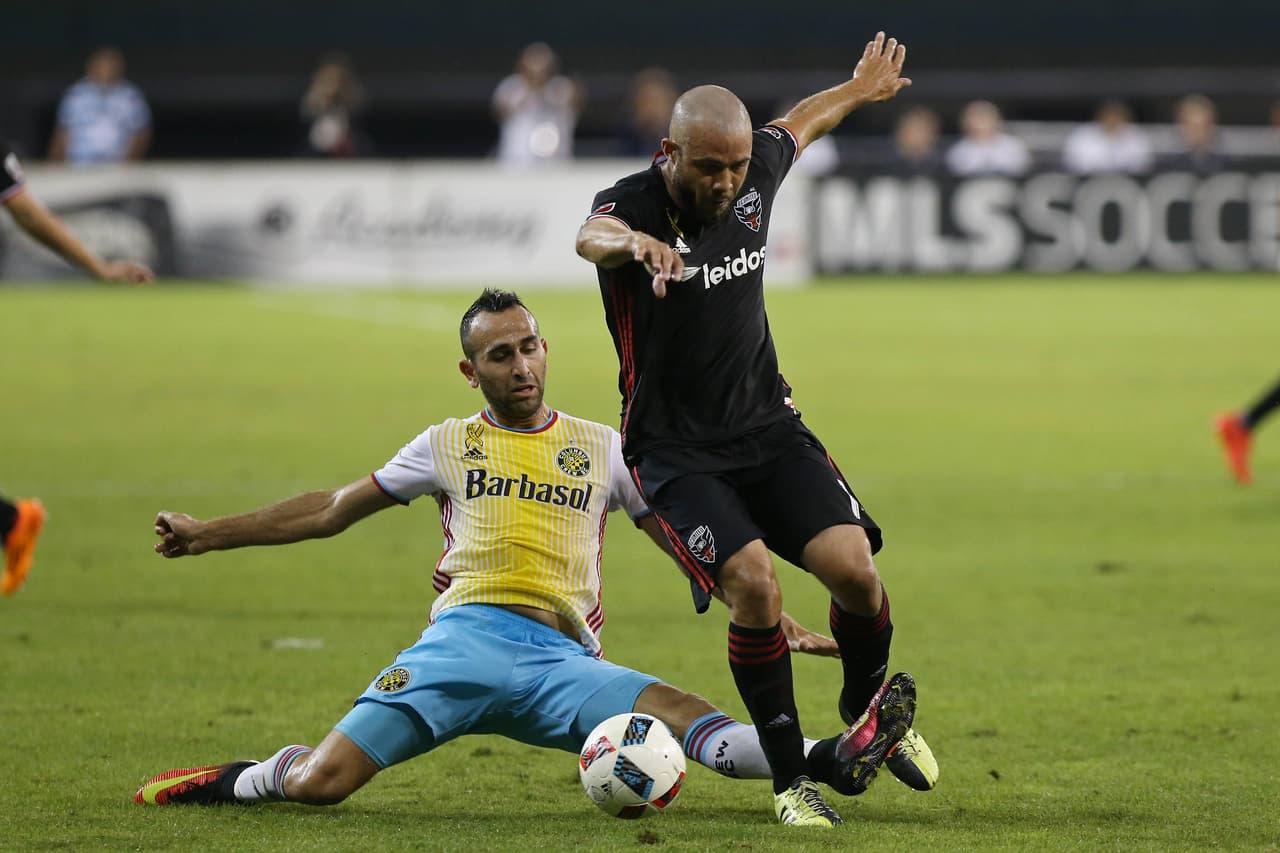 D.C. United pasa por encima del Crew con un 3-0 inapelable