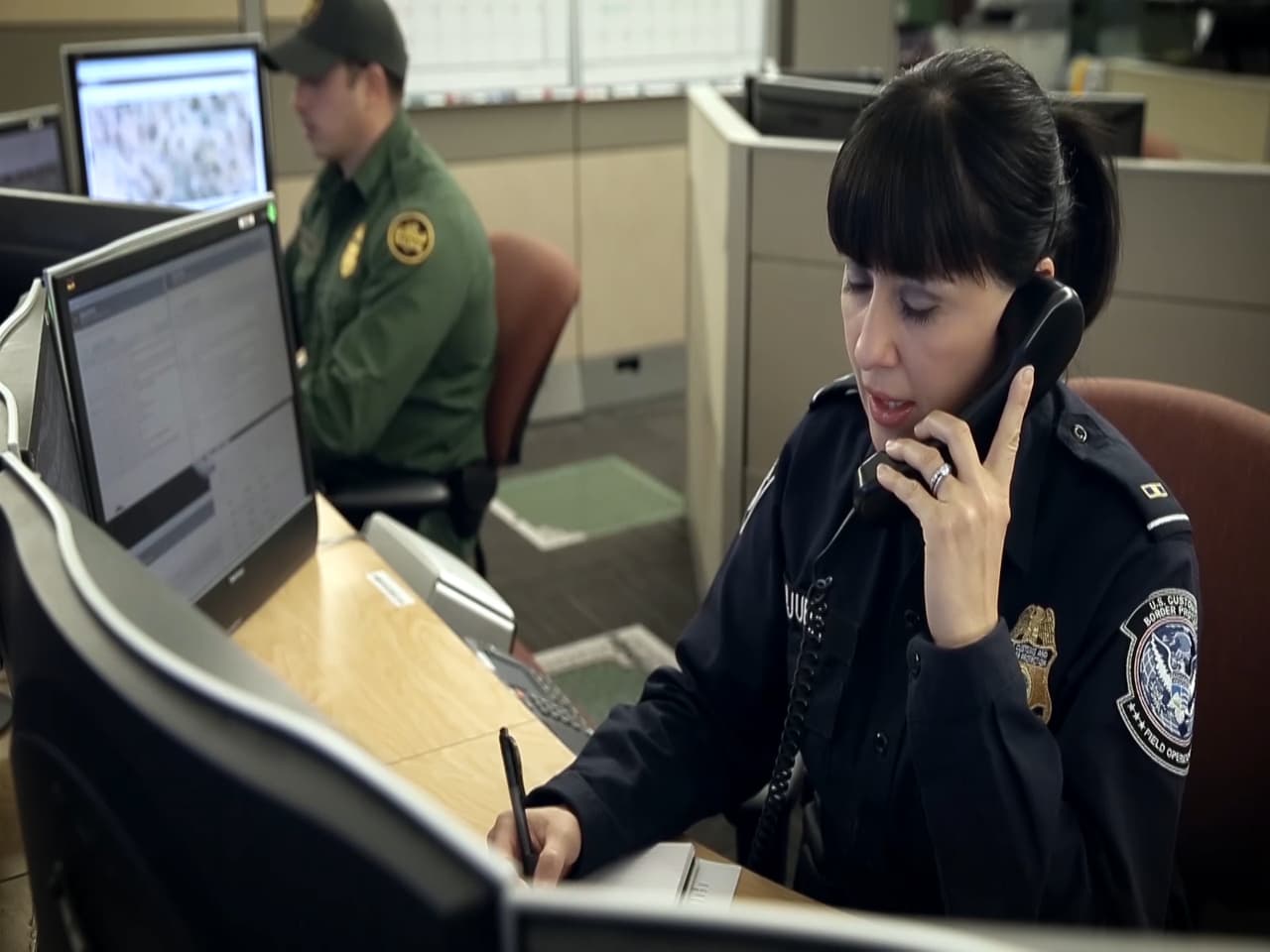 ¿Por qué aumentan las llamadas no contestadas al 911 en el condado Orange?