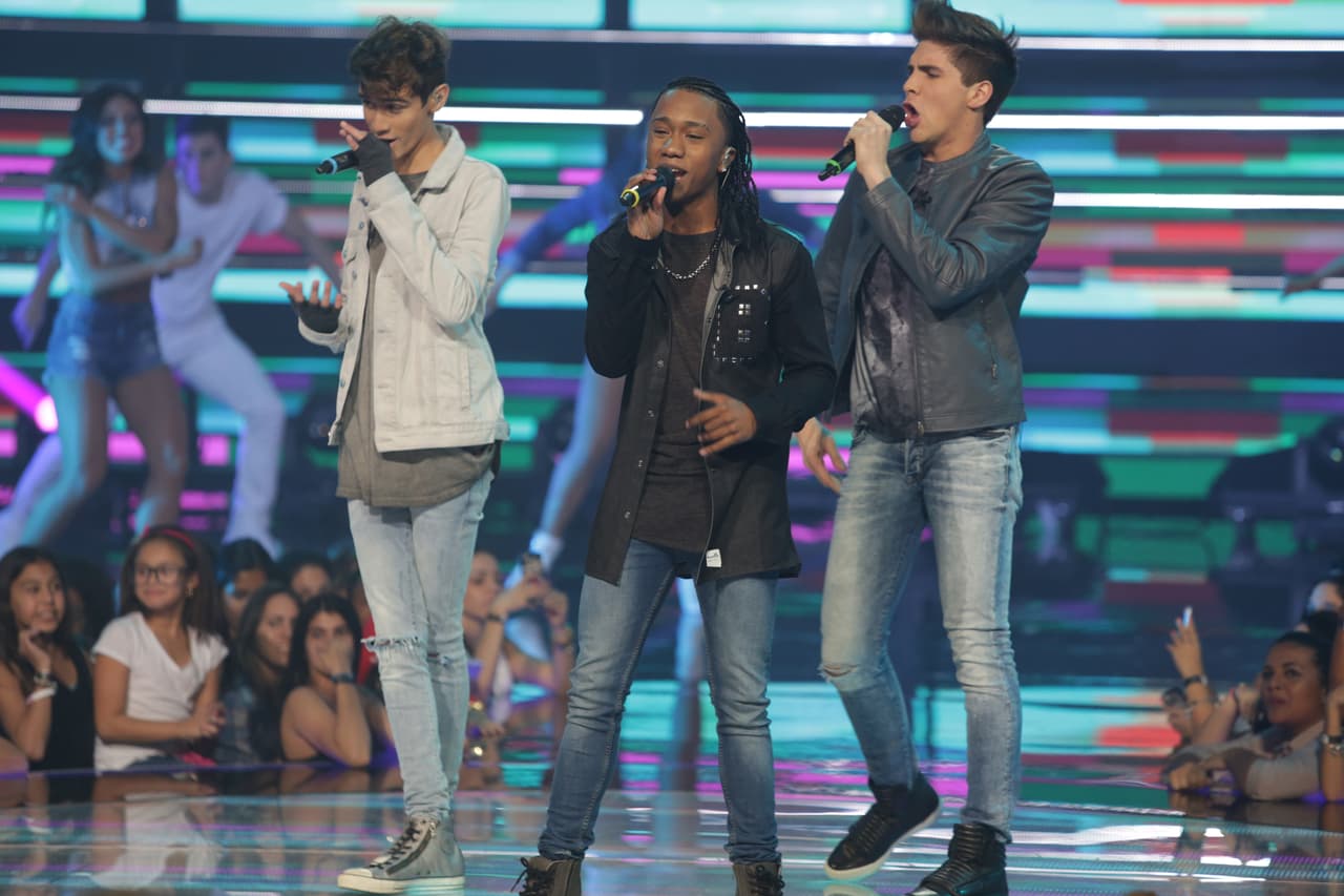 Una noche donde se le hizo honor al Latin GRAMMY, hubo sorpresas y la eliminación de un chico más. Esta noche le dijimos adiós a Sebastián y los jueces, además de no tener paciencia, fueron difíciles de complacer.