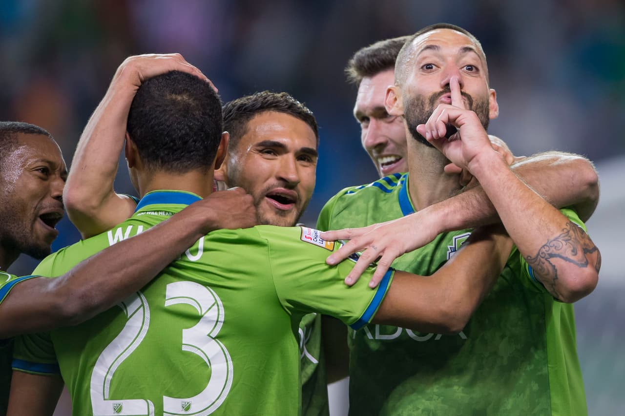 Seattle Sounders venció 1-0 a Chivas de Guadalajara en el partido de ida de los cuartos de final de la Liga de Campeones de Concacaf y tendrá una ventaja para defender en el juego de vuelta en México.