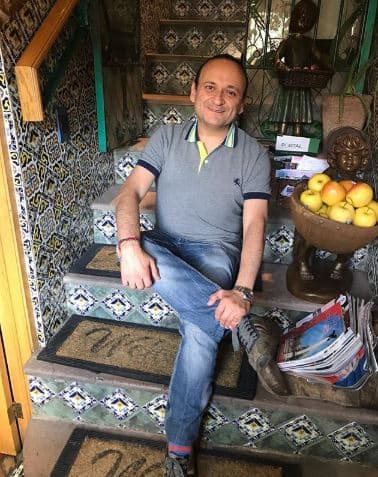 En entrevista para 'Reporte última palabra' el actor comentó: "Como cualquier ser humano que se le va una pareja, es muy difícil. Les pido a la gente que nos quiere, que nos mande mucha fortaleza porque es muy difícil grabar 27 escenas diarias en una novela y concentrarte y tener un amor, un hueco muy fuerte en el corazón.".