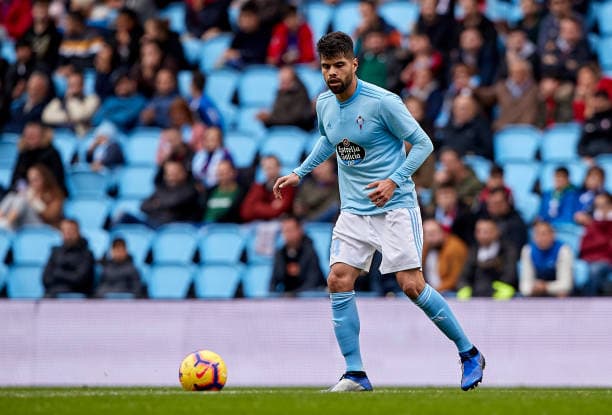 En la defensa central, Néstor Araújo ya suma 971 minutos en el campo, 13 partidos, 11 de ellos como titular esta temporada.