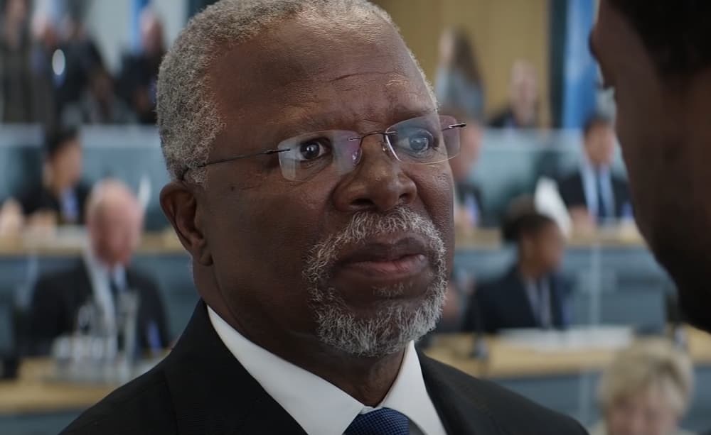 <b>T’Chaka por John Kani y Atandwa Kani </b>
<br>En 'Captain America: Civil War', el veterano actor John Kani tuvo el papel de T´Chaka, el padre de T´Challa y rey de Wakanda, rol que repitió en 'Black Panther'.
<br>