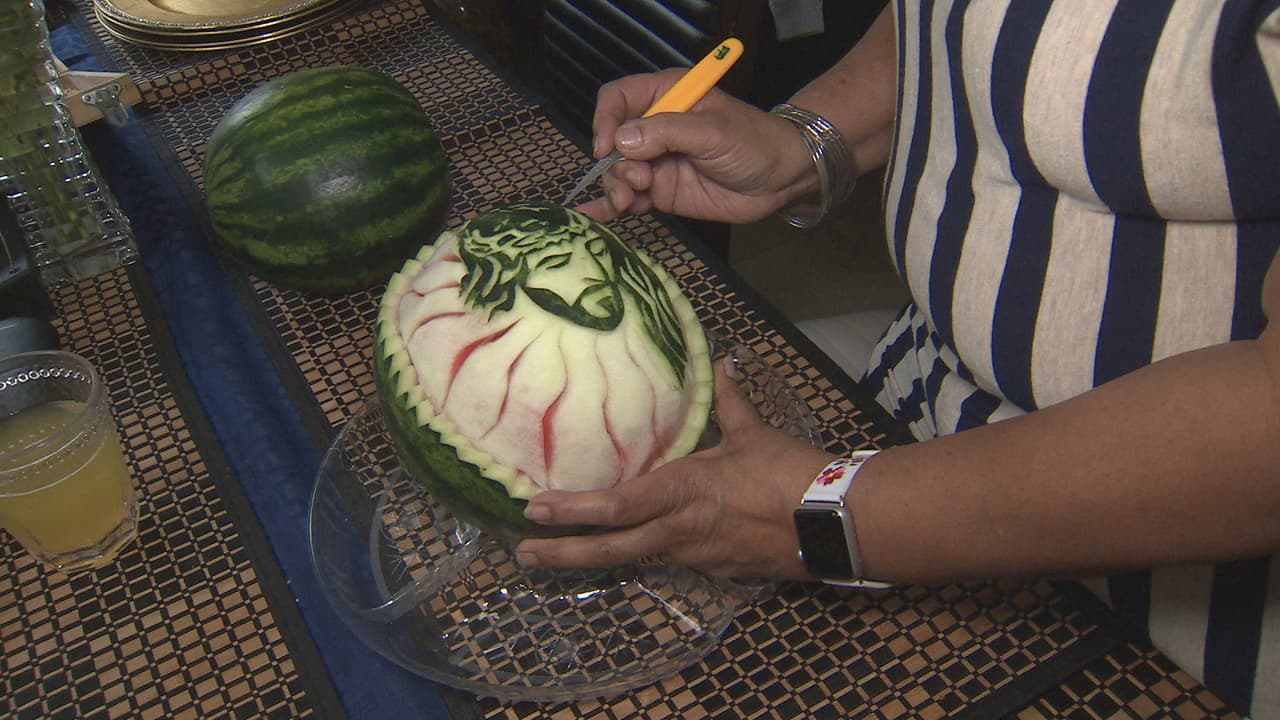 Actualmente comparte sus conocimientos dando clases.