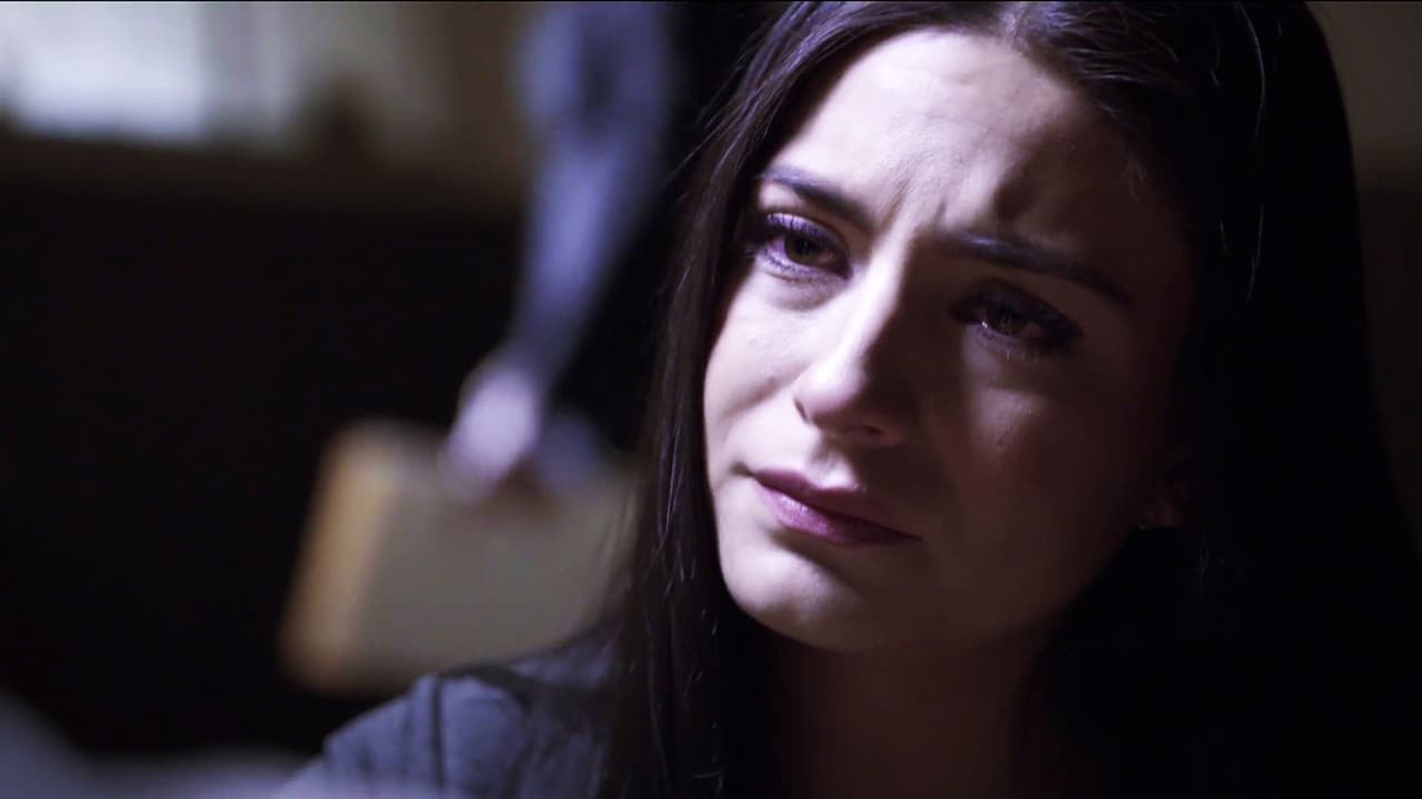 Pero ser abogada no es sencillo, en su primer juicio como parte de ‘Vega y Asociados’, Alejandra tuvo que enfrentar el dolor por la traición de Carlos. Sin embargo, gracias a su determinación salió vencedora.