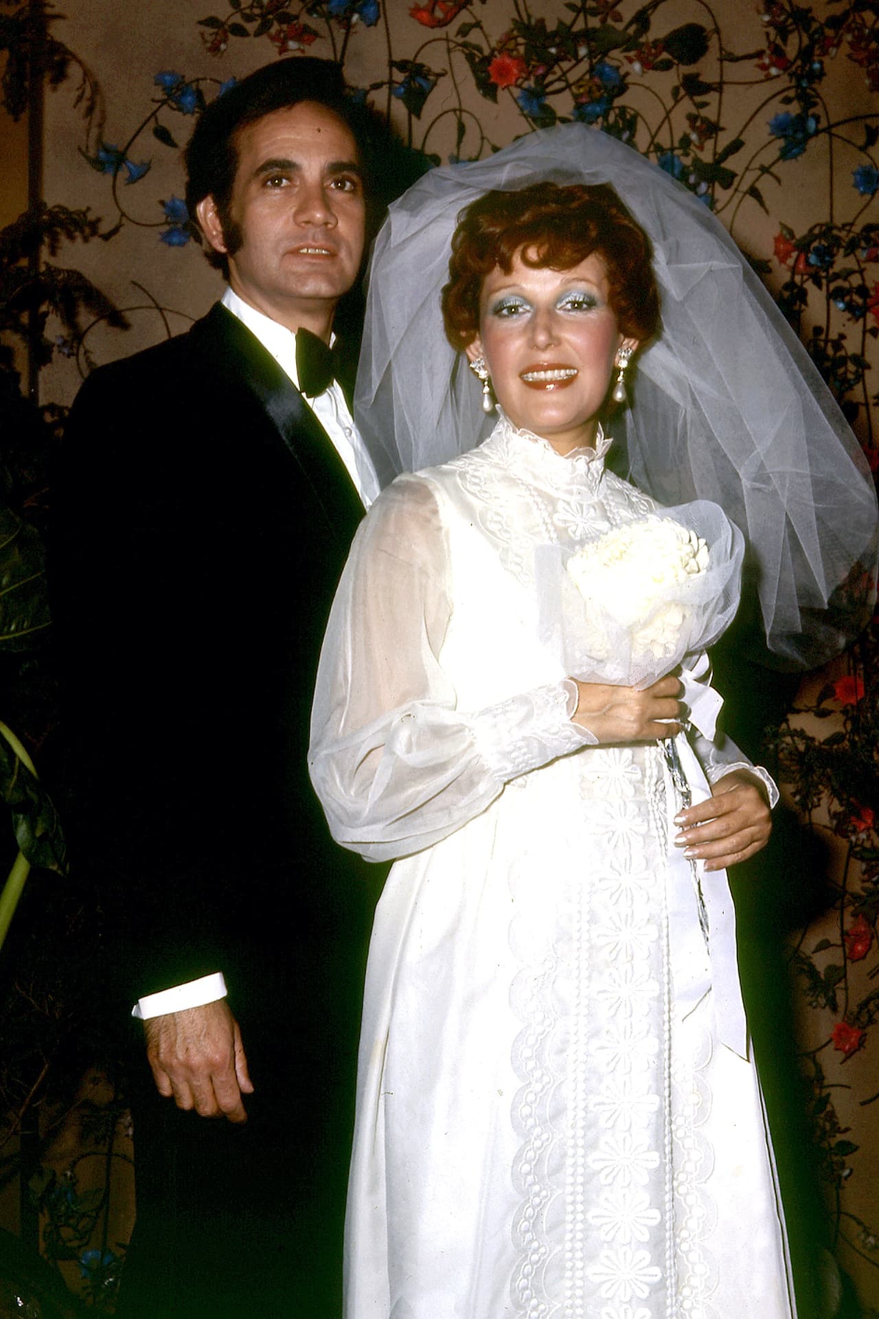 Esta fue la primera telenovela de larga duración de México, al transmitirse entre 1974 y 1977. En el año 2000 se realizó el remake: 
<b><a href="https://www.univision.com/famosos/a-20-anos-de-su-estreno-que-fue-del-elenco-de-la-telenovela-infantil-carita-de-angel-fotos" target="_blank">'Carita de ángel'</a></b>.