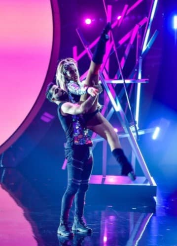 La boricua agradeció en sus redes sociales a su compañero en la pista, de quien destacó lo gran bailarín que es . "Es uno de los bailes que más me he disfrutado y que más trabajo me dio", indicó.