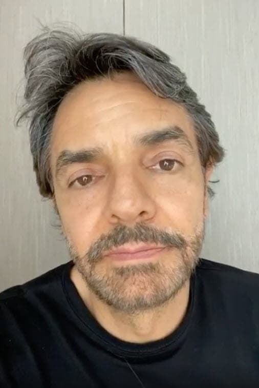 Hubo quienes siguieron en el tono de la funcionaria y
<b><a href="https://www.univision.com/shows/el-gordo-y-la-flaca/eugenio-derbez-se-defiende-de-quienes-lo-llamaron-mentiroso-tras-solicitar-ayuda-para-hospitales-en-mexico-video" target="_blank"> lo acusaron de difundir información no verificada</a></b>. Otros le cuestionaron que, en lugar de denunciar ese tipo de cosas, donara recursos como lo hacen otras estrellas a nivel mundial. Y otros tantos criticaron que hiciera ese tipo de denuncias al ya no vivir en México (actualmente radica en Los Ángeles).
<br>