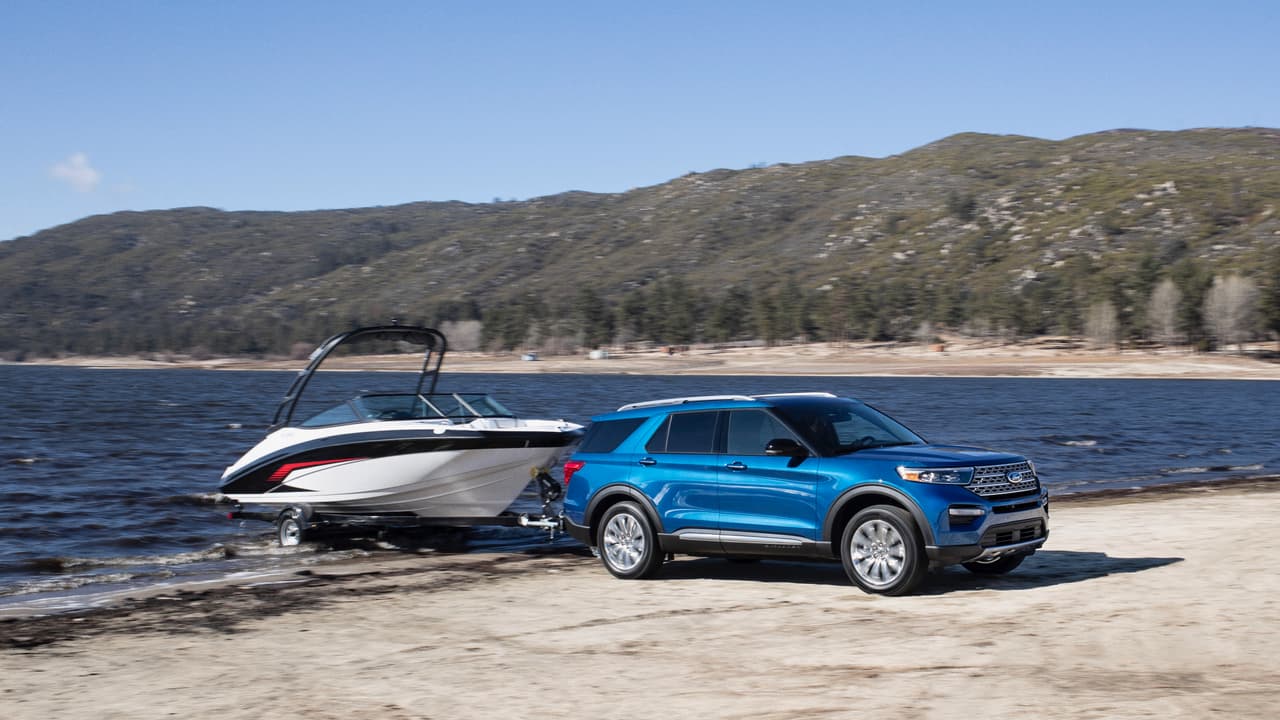 <h3 class="cms-h3-H3">Ford Explorer Hybrid 2020</h3>
<br>EL tren motriz de la nueva Ford Explorer Hybrid produce una potencia combinada de 
<b>318 caballos de fuerza</b>.