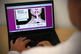 El sitio de citas adúlteras Ashley Madison.