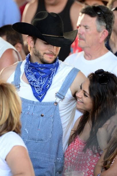 Ashton y Mila se fueron a disfrutar de un festival de música country durante el fin de semana. Mira aquí los videos más chismosos.