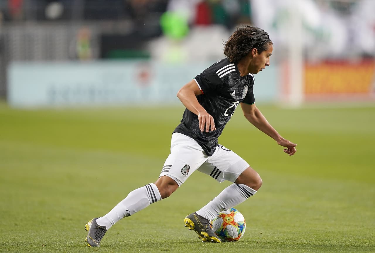 Con la actividad de esta jornada, Diego Lainez suma 48 minutos en la cancha.