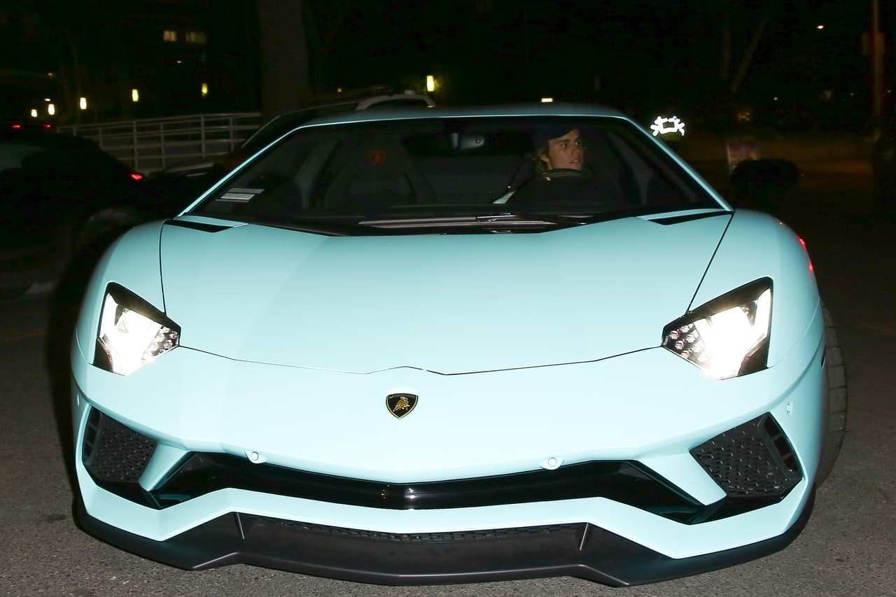 Y la marca 
<b><a href="https://www.univision.com/temas/lamborghini" target="_blank">Lamborghini</a></b> es una de sus favoritas. Se sabe que Justin Bieber es dueño de varios modelos de la marca.