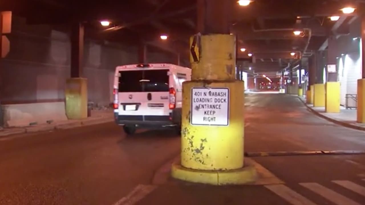 Prenden fuego a hombre sin hogar en Wabash Ave.