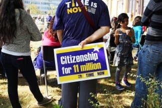 La acción ejecutiva no concede beneficios migratorios permanentes a los 11 millones de indocumentados que viven en Estados Unidos. Activistas indican que eso sólo se conseguirá con la reforma migratoria.