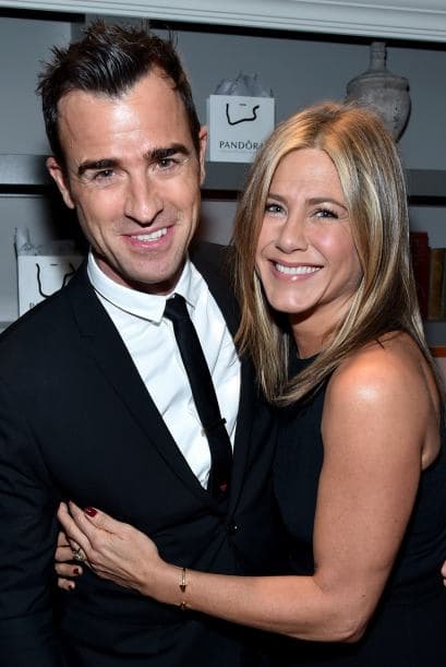 Luciendo guapísima.