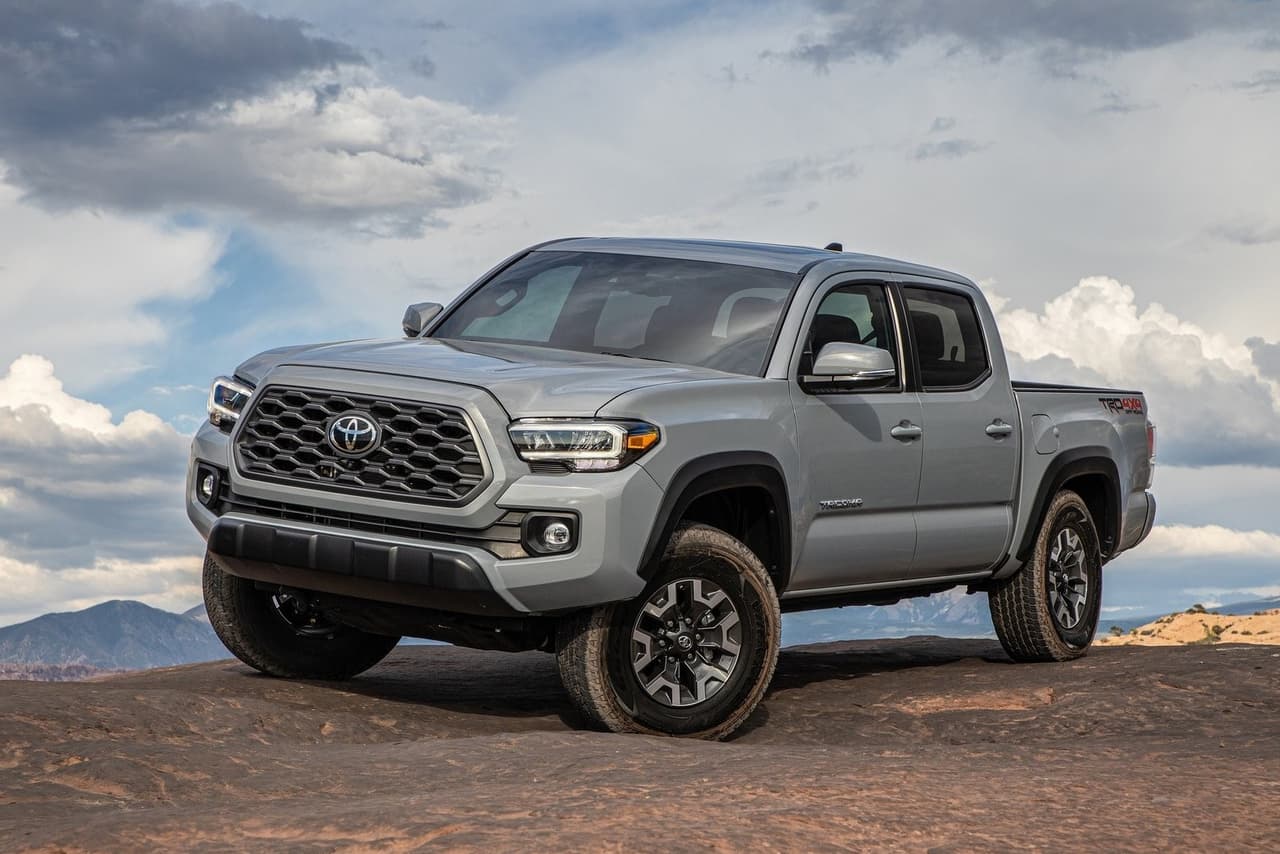 <h3 class="cms-H3-H3"><b>Toyota Tacoma</b></h3>
<br>
<br>
<b>Tiempo promedio que pasa en los concesionarios antes de venderse: </b>19.1 días
<br>
<br>
<b>Precio de venta promedio:</b> 37,129 dólares