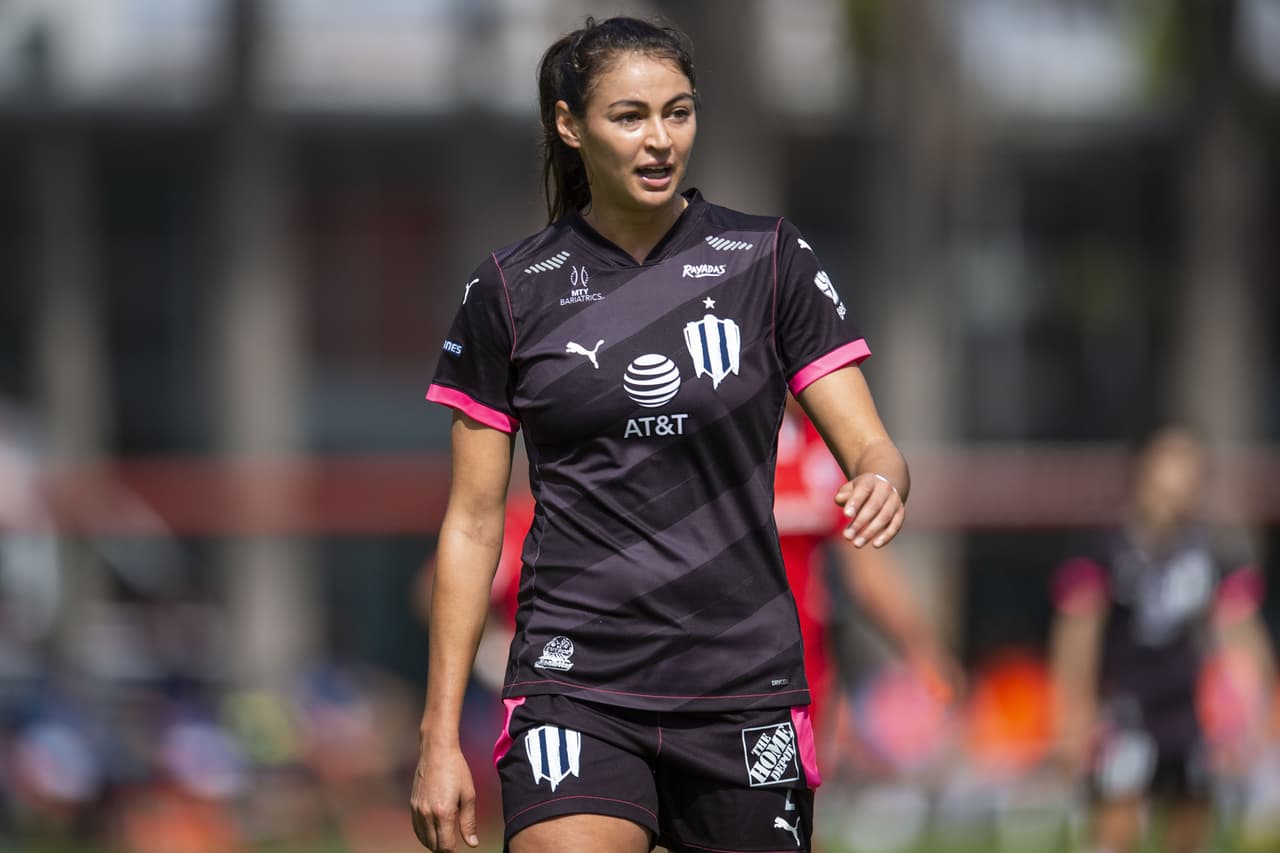 Christina Burkenroad durante el partido