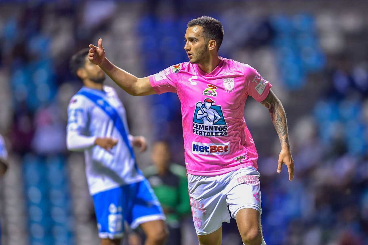 Luis Chávez se encargaba de cobrar al centro para engañar a Antony Silva y así emparejar el marcador.