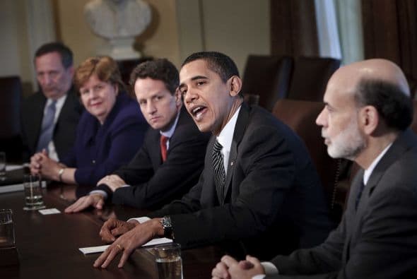 En política exterior, Obama, quien en 2002 cobró notoriedad con un discurso contra la guerra en Irak, cumplió en 2011 su promesa de retirar a los soldados estadounidenses de ese país.