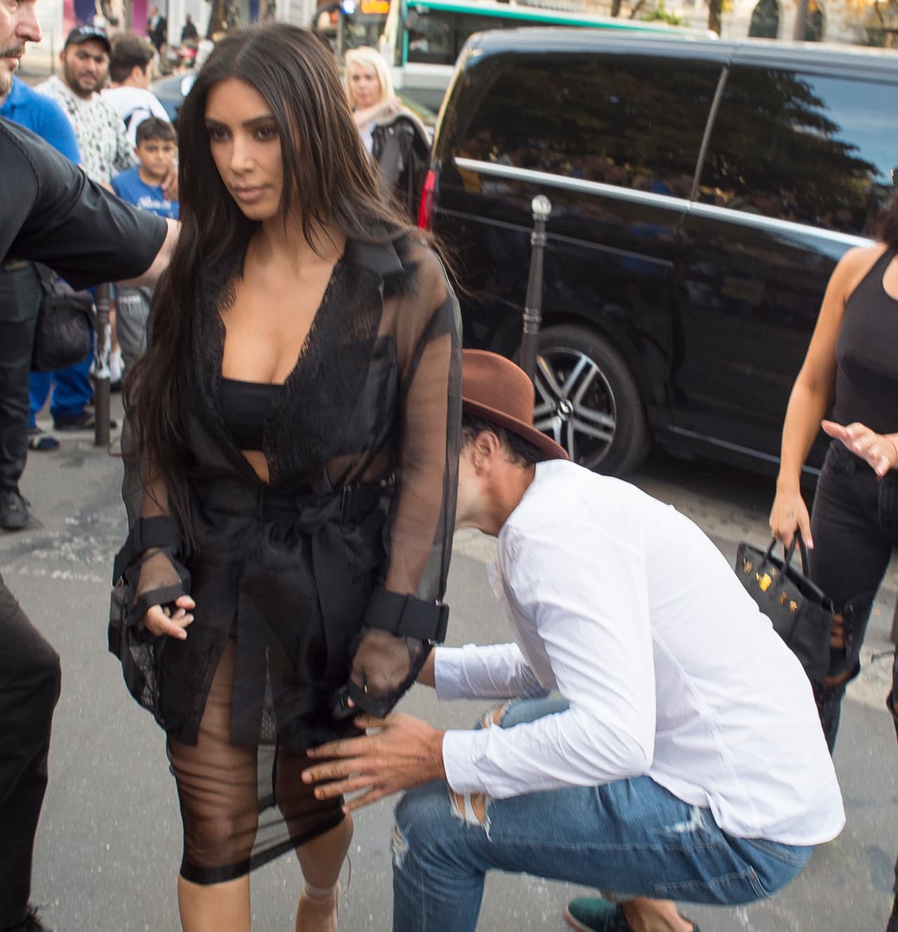 Las cámaras captaron el momento en que Sediuk se lanzó contra la Kardashian.