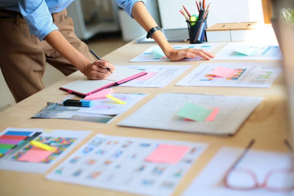 No trates de hacer en un día lo que lleva una semana, ni en una semana lo que lleva un mes, ese tono equilibrado y mesurado y sobre todo discreto y elegante te hará triunfar en cualquier proyecto que emprendas o en cualquier relación amorosa que surja.
<br>