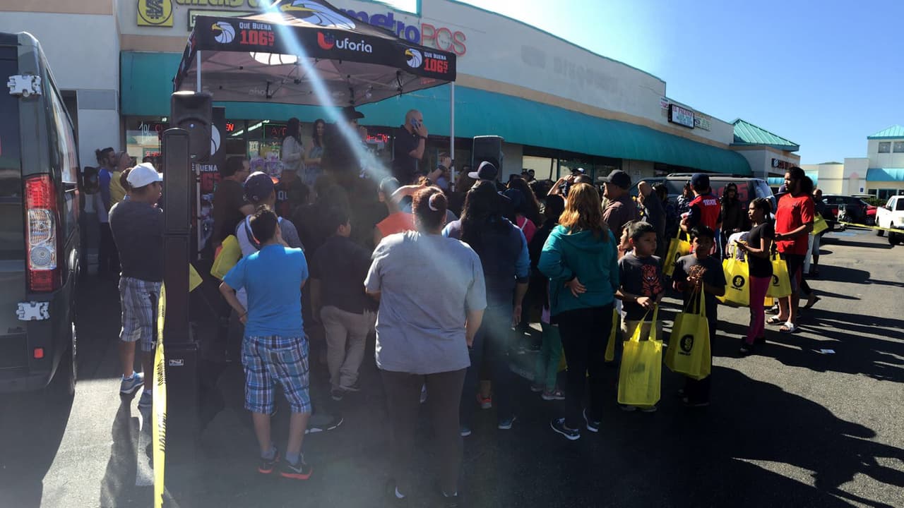 Raúl 'El Pelón', Carla Medrano y El Feo se enamoraron del cariño por parte de sus seguidores en San Diego.