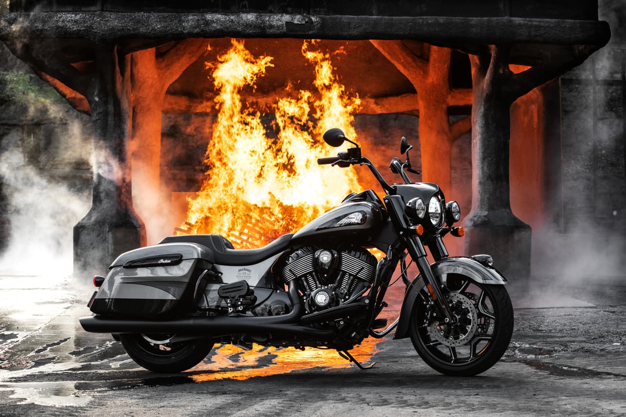 La inspiración para la alianza para creación de esta motocicleta ultra-premium entre Indian, Jack Daniel’s y Klock Werks Kustom Cycles es “celebrar la calidad, originalidad y trabajo artesanal.”
<br>