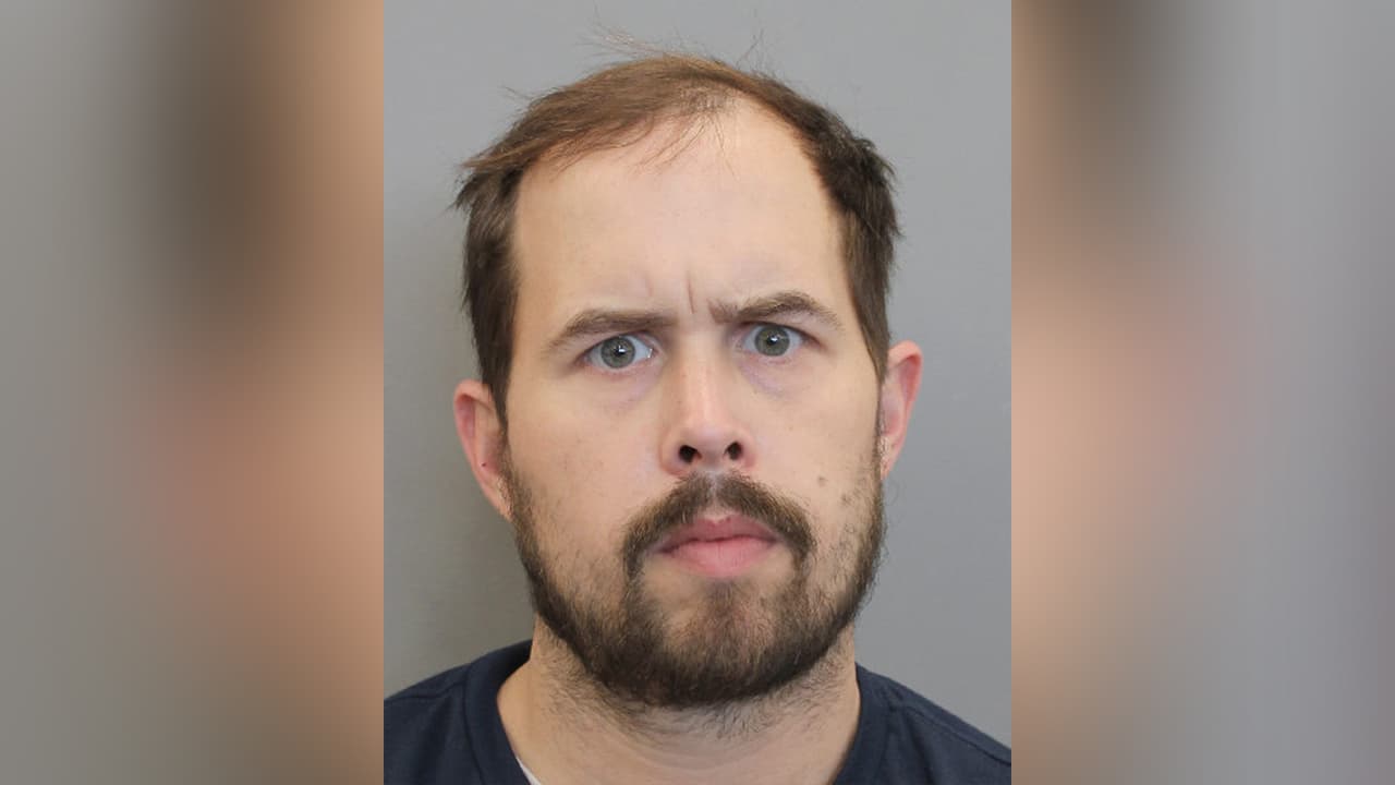 Aubrey Lender Chapman III, es buscado por las autoridades de Houston.