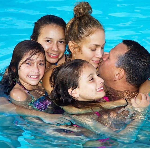 Pero lo màs importante, es que ambos han encontrado la estabilidad que necesitaban, para ser una gran familia.