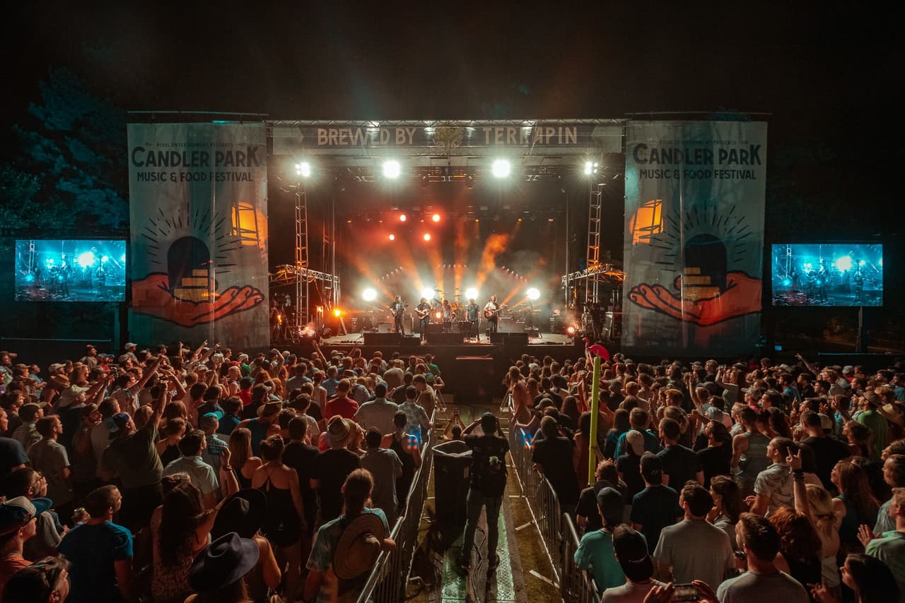<b><a href="https://candlerparkmusicfestival.com/">Candler Park Music Festival (3 y 4 de junio).</a></b> La decimocuarta edición de este festival favorito del vecindario exhibirá The Disco Biscuits, Grace Potter y mucho más. Acompañando a las actuaciones en vivo habrá una selección de algunos de los mejores vendedores y camiones de comida de la ciudad y un mercado de artistas que mostrará una amplia gama de creadores. Candler Park Music Festival es un evento para todas las edades.