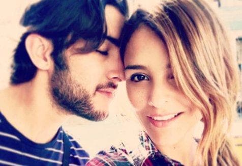 A pesar de que actualmente se encuentra soltero, no podemos olvidar su relación amorosa con Grettel Valdez, quien también forma parte del elenco.