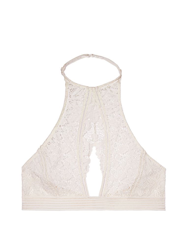 Los 
<i>bralettes</i> de encajes son la versión más sofisticada y glamurosa de esta tendencia que intenta volver a revivir el romanticismo de una sugestiva ropa interior. (
<a href="http://victoriassecret.com/" target="_blank">victoriassecret.com</a>)