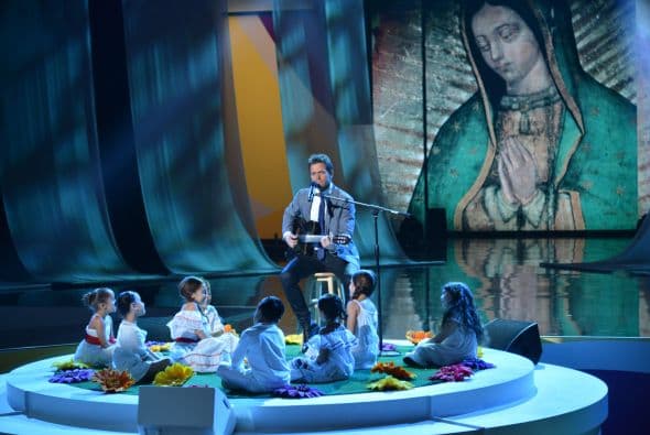 Mira los mejores momentos detrás de cámaras y en el escenario con todas las estrellas que llegaron a Teletón USA para participar en esta importante causa.