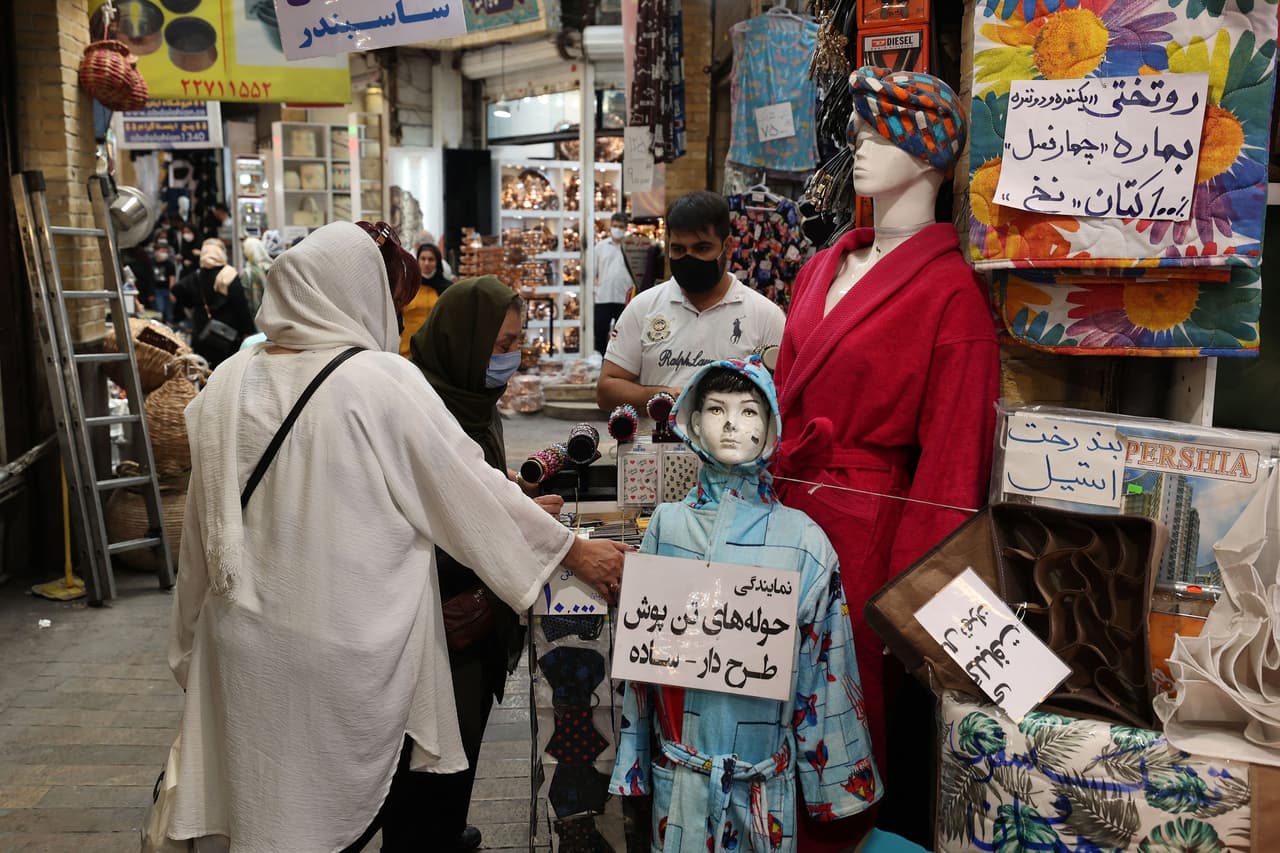 <b>Puesto 8. Irán</b>
<br>
<br>
<b>Tasa de inflación: 39.2% (a octubre de 2021)</b>
<br>
<br>Los economistas aún esperan que la inflación se desacelere una vez que se eliminen los cuellos de botella de distribución.