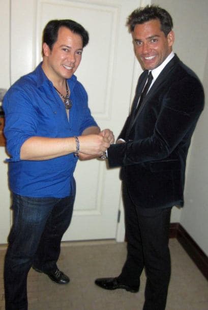 Christian De La Fuente uso uno de sus relojes. (Cortesía: Charlie Lapson)