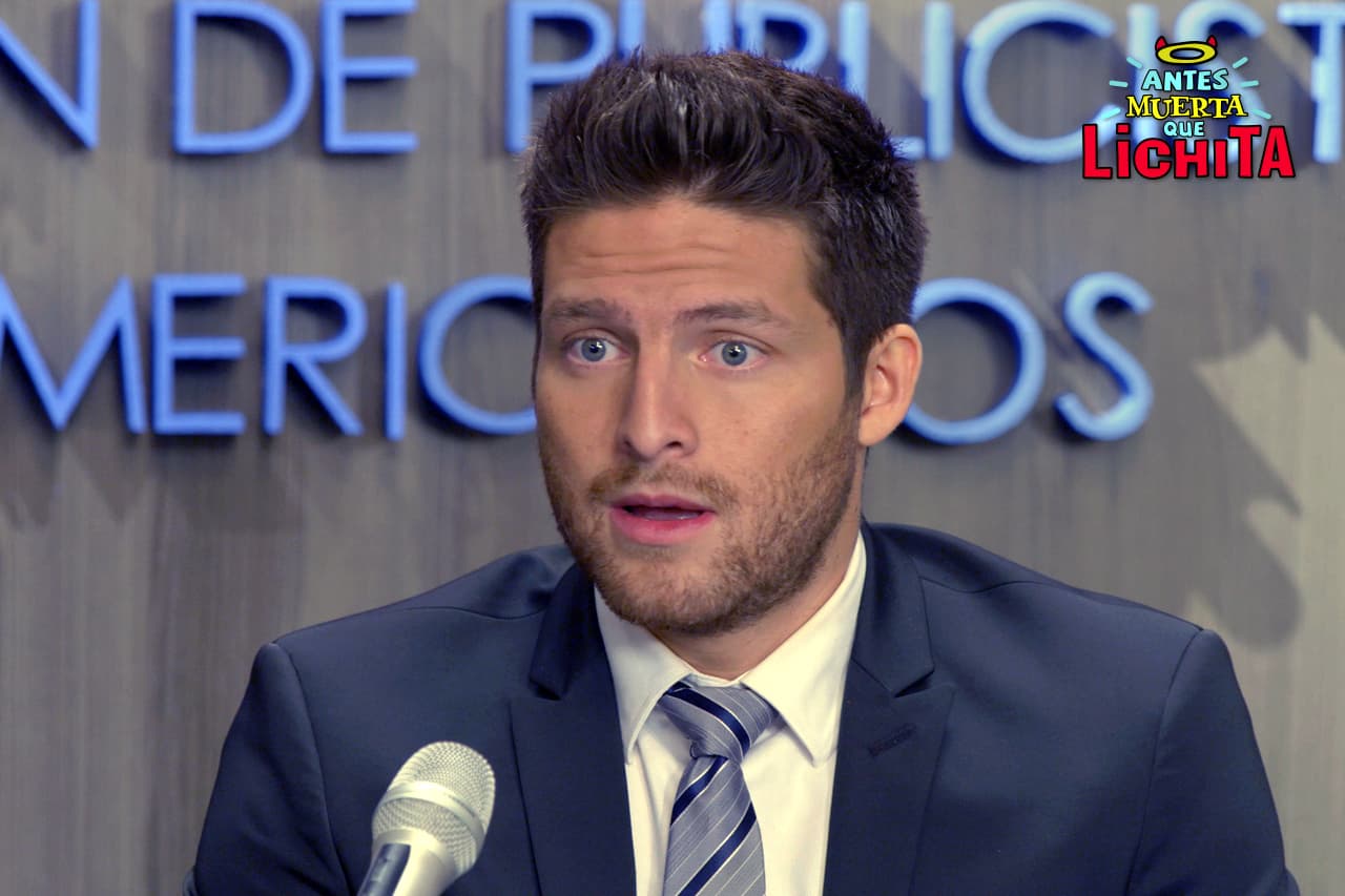 Un periodista desata la polémica al pedirle a Alex que aclare los rumores sobre si es gay o no.