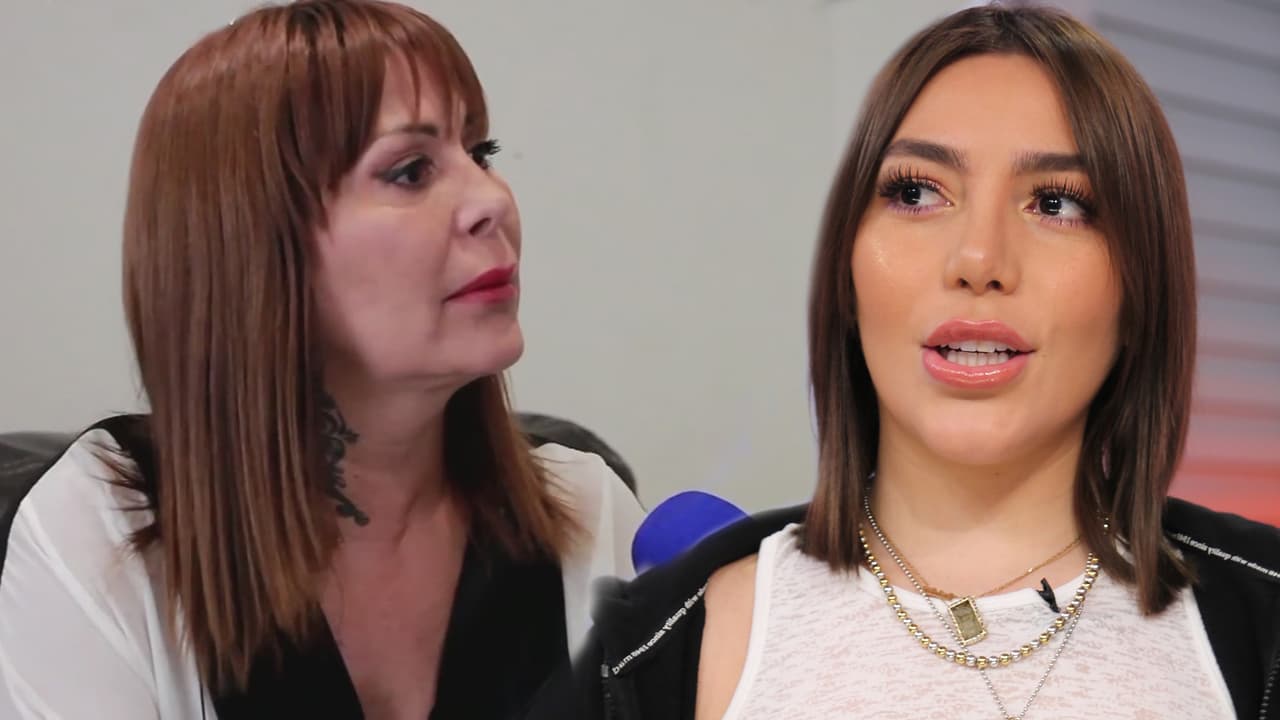 Pero, sin duda, lo que más sorprendió fue que 'La Guzmán' reveló que había sido golpeada por su hija: "Cuando estoy con ella trato ya de tener una relación muy propia, muy en una línea para no pasarme de esa línea, para seguir siendo su madre y no su amiga, o su hermana, y he tratado de comenzar una nueva relación porque la que hay ya no tiene respeto, ninguna clase de respeto, entonces es difícil cuando ya hay golpes de por medio, cuando ya hay agresión, que yo no sé hasta donde pueda llegar, por eso me alejé”.