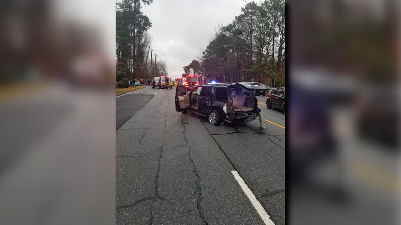 En la huída, Gómez Morales atravesó un estacionamiento donde golpeó a varios autos, dijo el teniente David Snively, portavoz de la policía de Brookhaven.