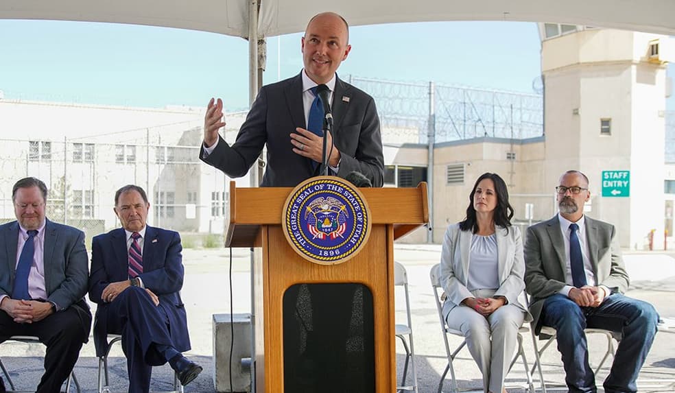 "Desde 2010 la población de la comunidad hispana ha crecido un 38%, superando ampliamente la media nacional", comentó el Gobernador Spencer Cox a mediados de septiembre con motivo del Mes de la Herencia Hispana.
<br>