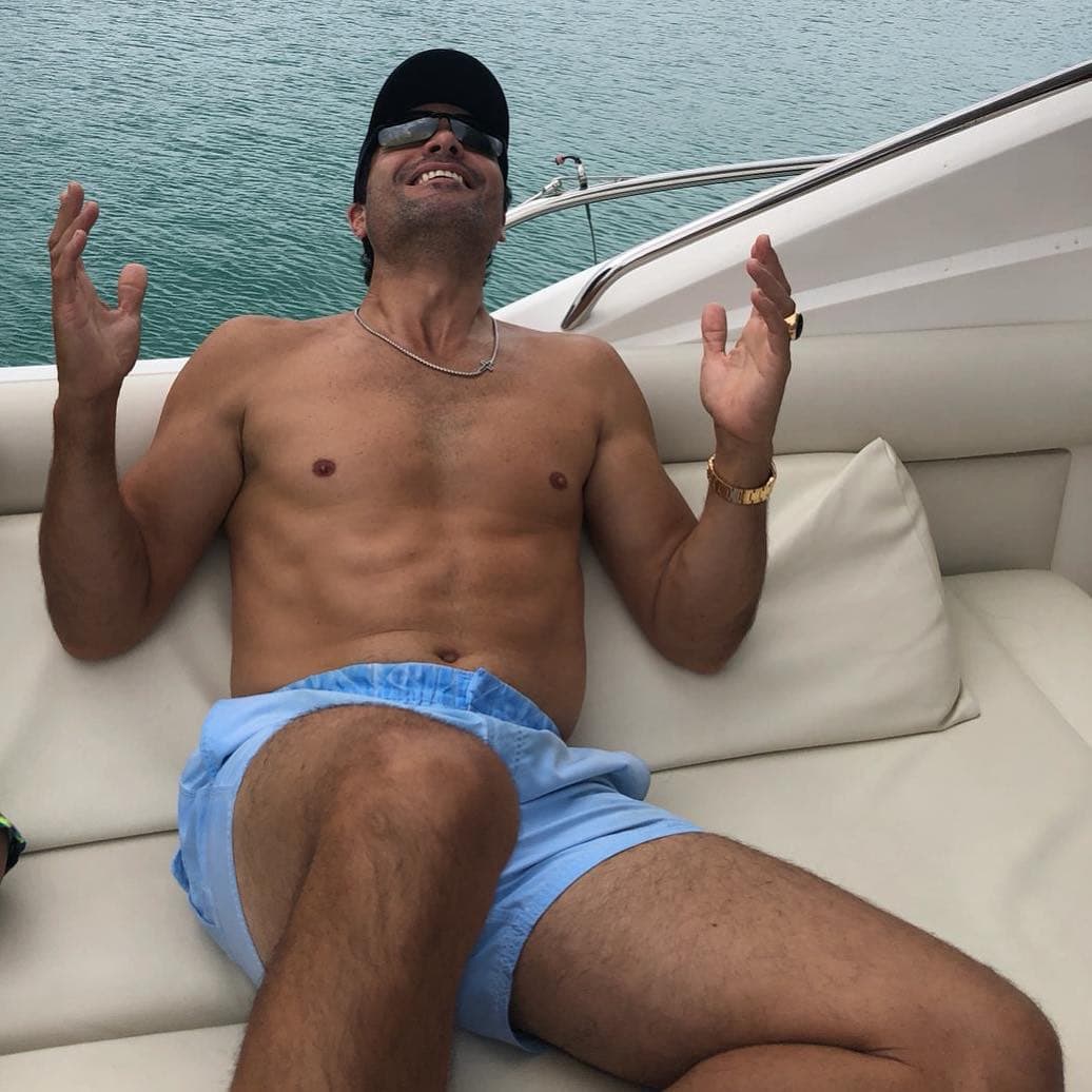 Por lo que, con motivo del Día del Padre, recibió miles de mensajes de felicitación por parte de sus 'hijos perdidos'.