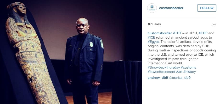 Aunque usted no lo crea, este sarcófago llego a nuestra frontera. La Patrulla Fronteriza y el Servicio de Inmigración y Control de Aduanas regresaron esta antigüedad a Egipto.