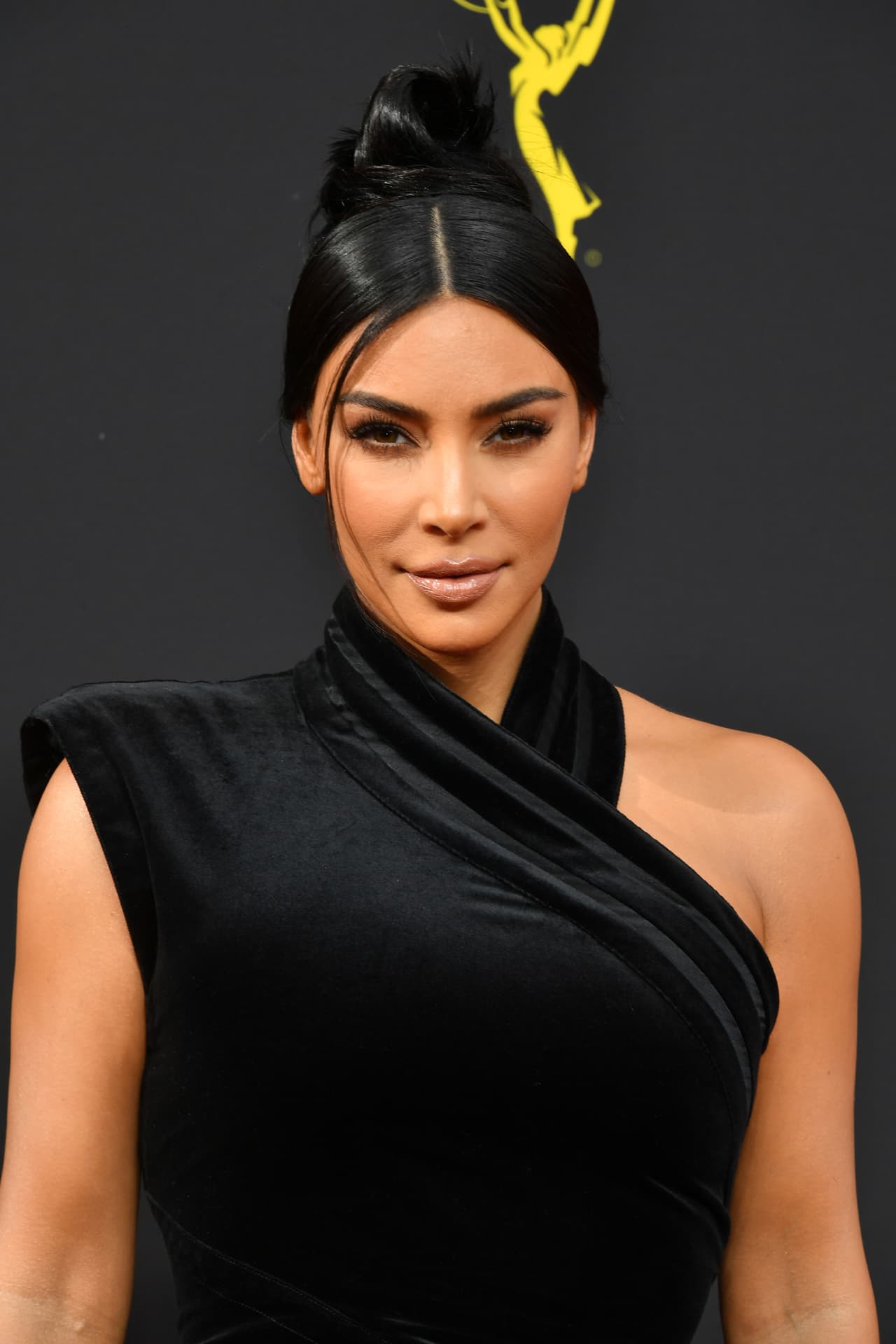 En la entrevista con Wonderland, Kim Kardashian dejó entrever que el rapero quizás quería postularse por los demócratas.
<br>