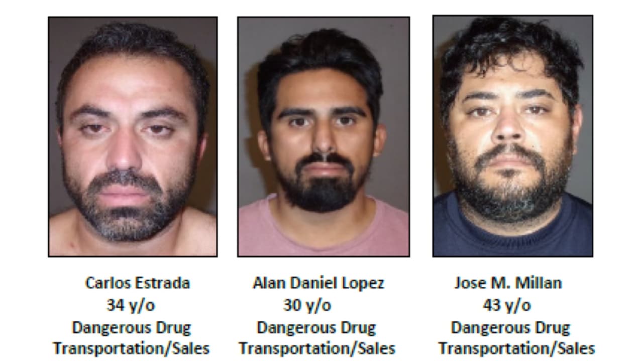 Carlos Estrada, de 34 años, Alan Daniel López, de 30 y José M. Millan, de 43, son buscados de transporte de drogas peligrosas para la venta.