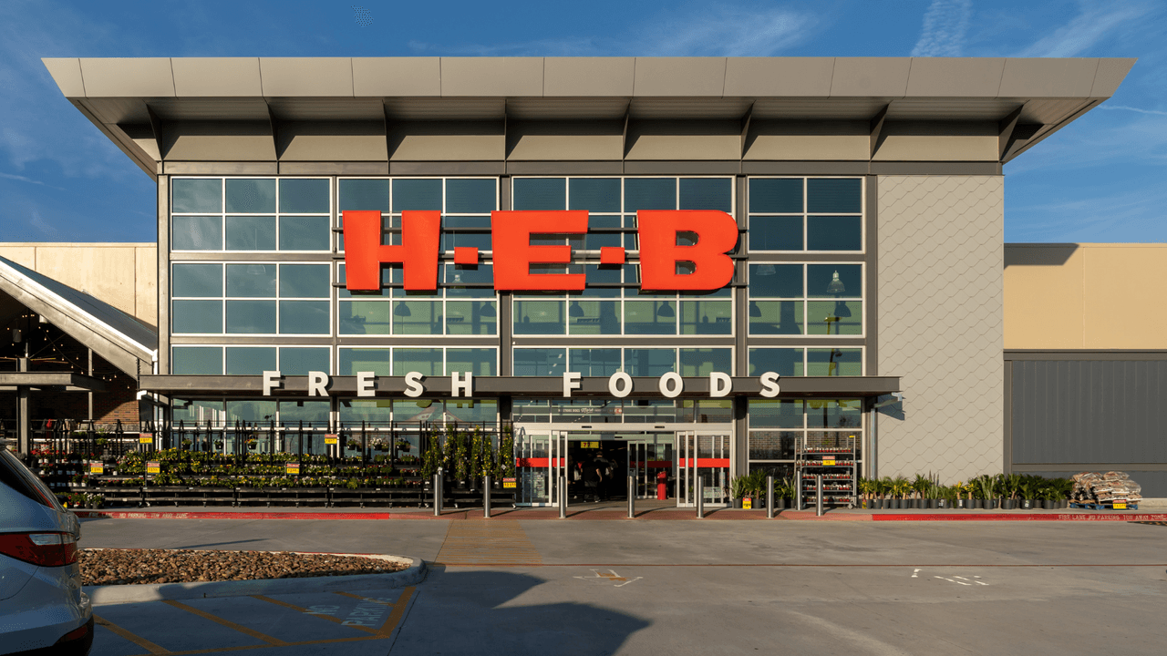 HEB tiene nueva tarjeta que devuelve el 5% al comprar varios productos
