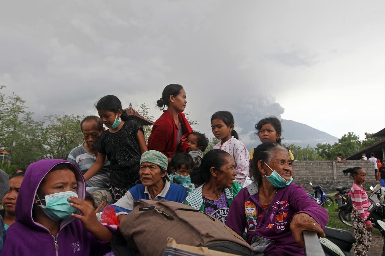 "Esta vez los temblores causados por las actividades del volcán son significativamente menores que en septiembre", dijo el jefe del centro de vulcanología de Indonesia, Kasbani.