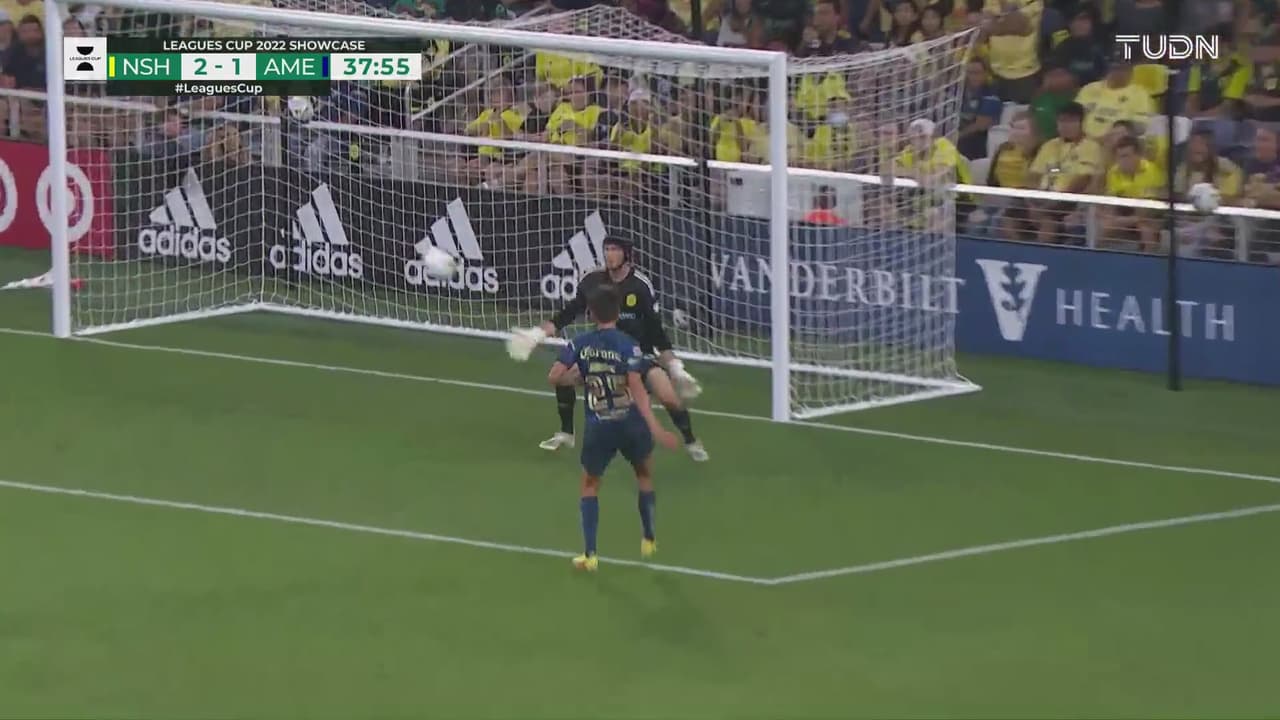 ¡Recortan el marcador! Damm la pone en la red para 2-1 de América