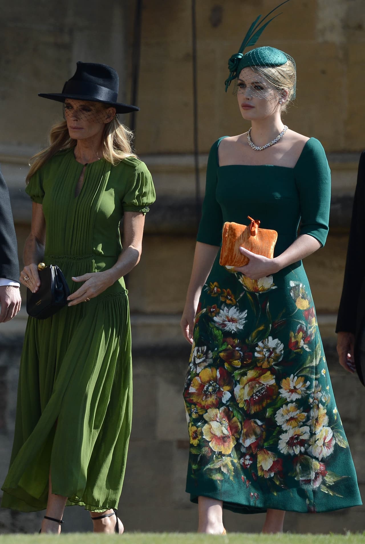 Lo cierto es que Kitty ha figurado, pese a su juventud, en las listas de las mujeres mejor vestidas.