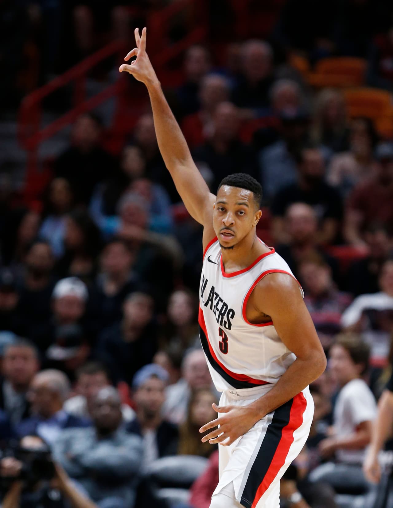 19. C.J. McCollum (Portland Trail Blazers) - 23,962,573 millones de dólares