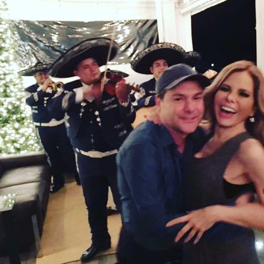 En cada uno de los momentos que la cantante muestra en sus redes sociales, podemos ver a una mujer plena y enamorada.